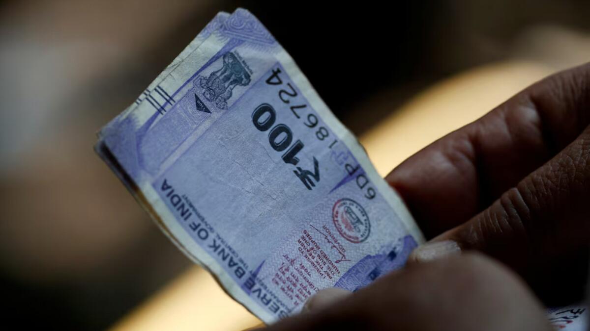 Rupia Indiana Atinge Maior Nível Em Quase Duas Semanas Com Queda Do Índice Do Dólar